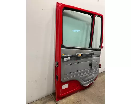 FREIGHTLINER FL70 Door Assembly, Front