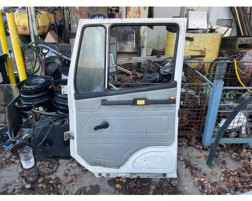 FREIGHTLINER FL70 Door Assembly, Front