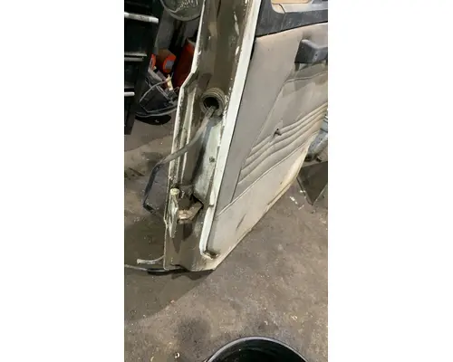 FREIGHTLINER FL70 Door Assembly, Front
