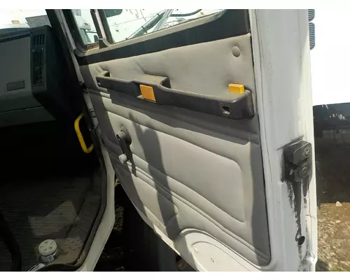 FREIGHTLINER FL70 Door Assembly, Front