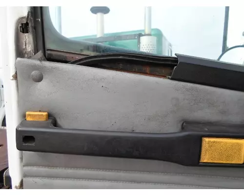 FREIGHTLINER FL70 Door Assembly, Front