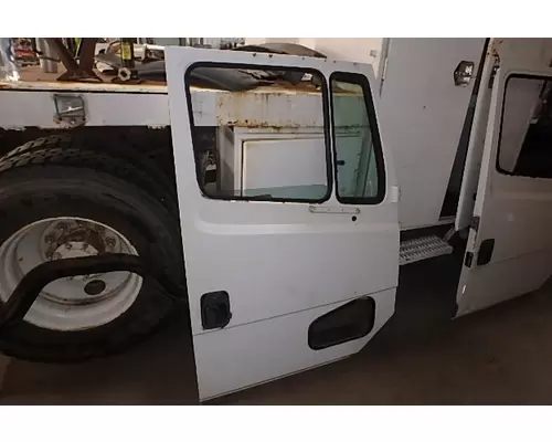 FREIGHTLINER FL70 Door Assembly, Front