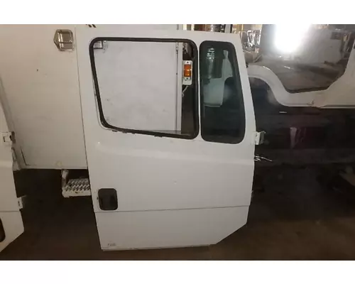 FREIGHTLINER FL70 Door Assembly, Front