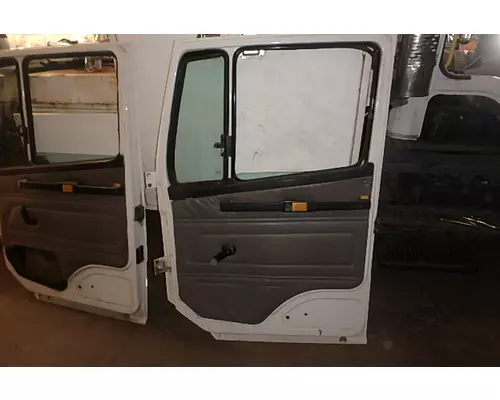 FREIGHTLINER FL70 Door Assembly, Front