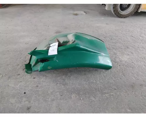 FREIGHTLINER FL70 FENDER ASSEMBLY, FRONT