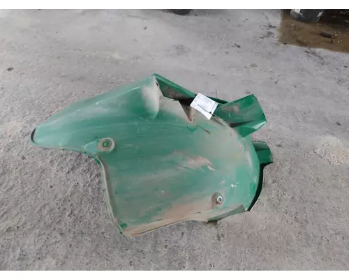 FREIGHTLINER FL70 FENDER ASSEMBLY, FRONT