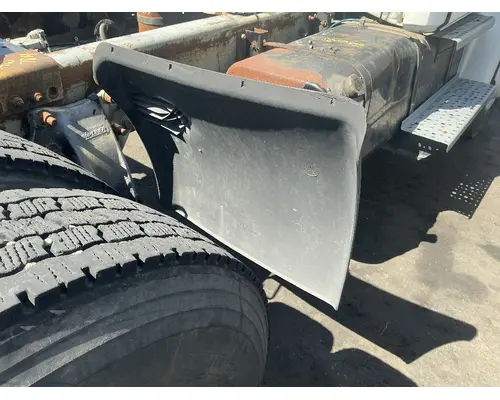 FREIGHTLINER FL70 Fender