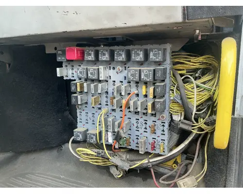 FREIGHTLINER FL70 Fuse Box