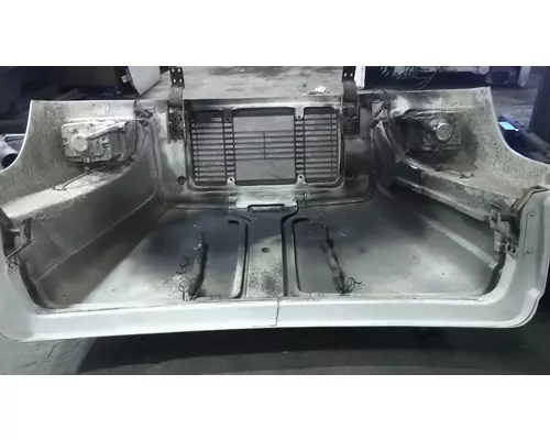 FREIGHTLINER FL70 HOOD