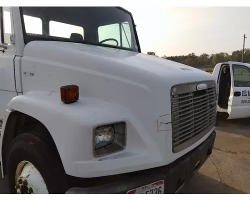 FREIGHTLINER FL70 HOOD