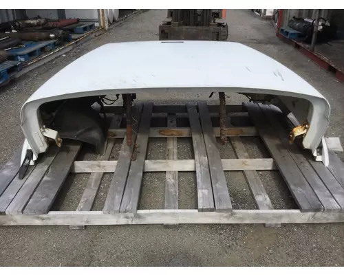 FREIGHTLINER FL70 Hood
