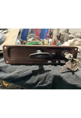 FREIGHTLINER FL70 Ignition Switch