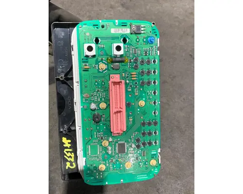 FREIGHTLINER FL70 Instrument Cluster