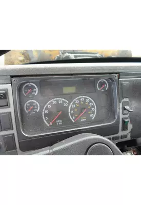 FREIGHTLINER FL70 Instrument Cluster