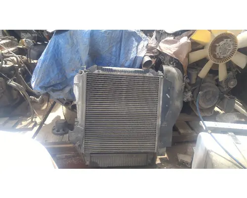 FREIGHTLINER FL70 Intercooler