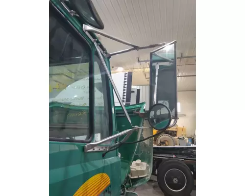 FREIGHTLINER FL70 MIRROR ASSEMBLY CABDOOR