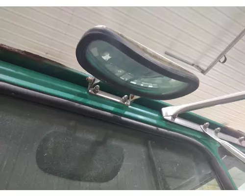 FREIGHTLINER FL70 MIRROR LOOK DOWN