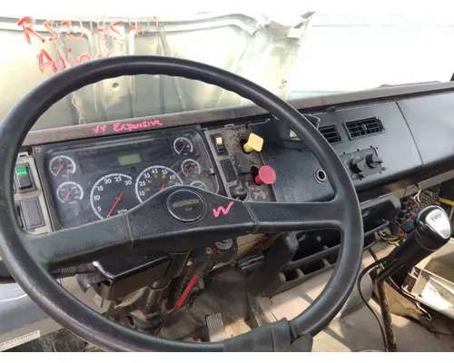 FREIGHTLINER FL70 STEERING COLUMN