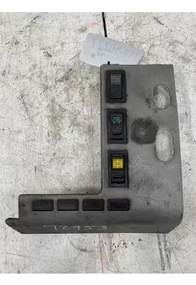 FREIGHTLINER FL70 Switch Panel