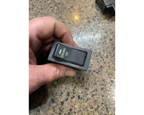 FREIGHTLINER FL70 Switch