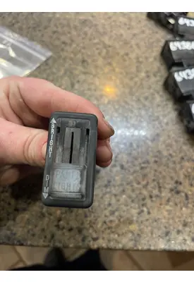 FREIGHTLINER FL70 Switch