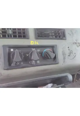FREIGHTLINER FL70 TEMPERATURE CONTROL