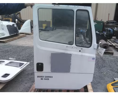 FREIGHTLINER FL80 1991-2005 DOOR ASSEMBLY, FRONT