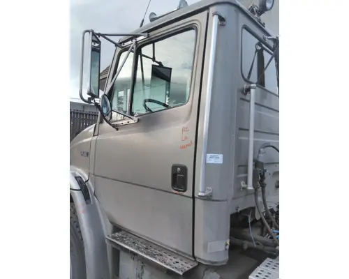 FREIGHTLINER FL80 CAB