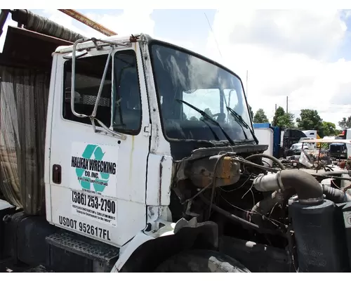 FREIGHTLINER FL80 CAB