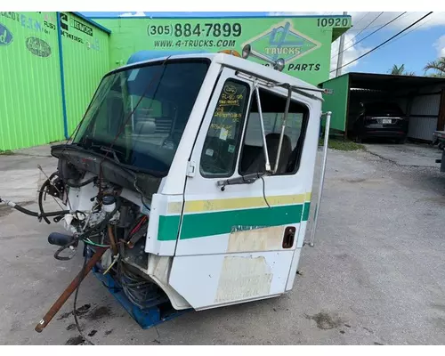 FREIGHTLINER FL80 Cab