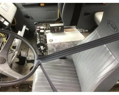 FREIGHTLINER FL80 Cab