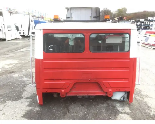 FREIGHTLINER FL80 Cab