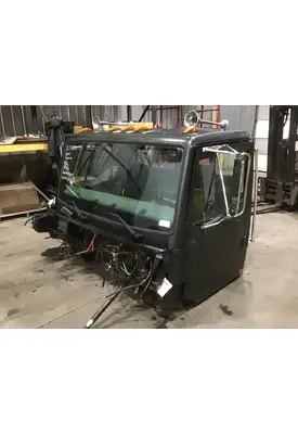 FREIGHTLINER FL80 Cab