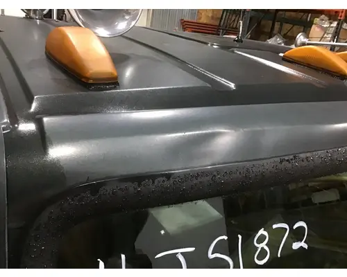 FREIGHTLINER FL80 Cab