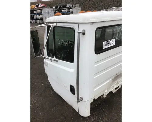 FREIGHTLINER FL80 Cab