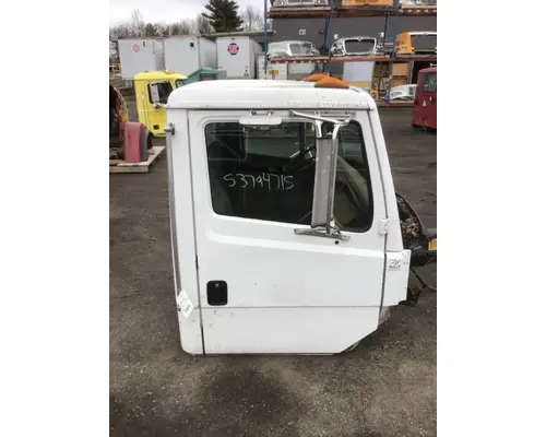 FREIGHTLINER FL80 Cab