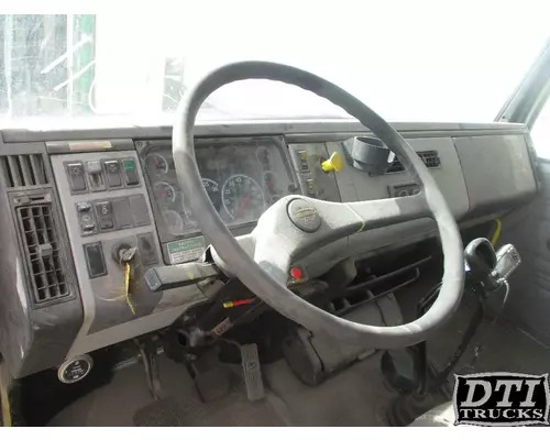 FREIGHTLINER FL80 Cab