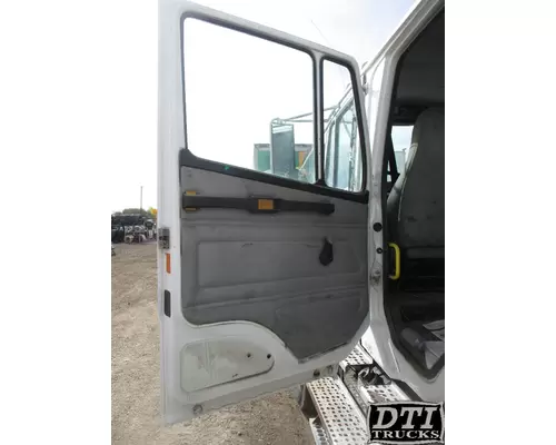 FREIGHTLINER FL80 Cab