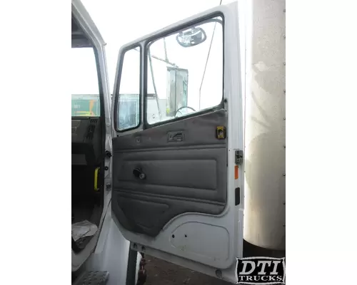 FREIGHTLINER FL80 Cab