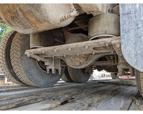 FREIGHTLINER FL80 Complete Vehicle