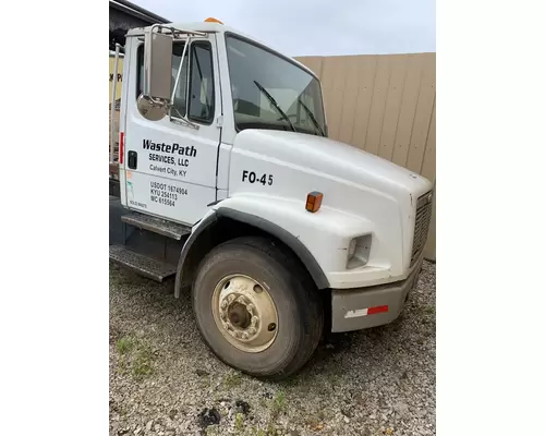 FREIGHTLINER FL80 Complete Vehicle