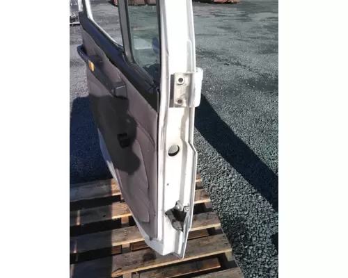 FREIGHTLINER FL80 DOOR ASSEMBLY, FRONT