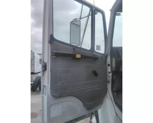 FREIGHTLINER FL80 DOOR ASSEMBLY, FRONT