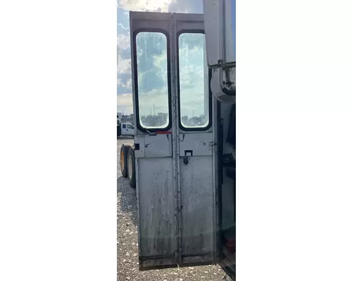 FREIGHTLINER FL80 Door Assembly, Front