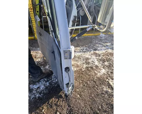 FREIGHTLINER FL80 Door Assembly, Front