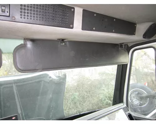 FREIGHTLINER FL80 INTERIOR SUN VISOR