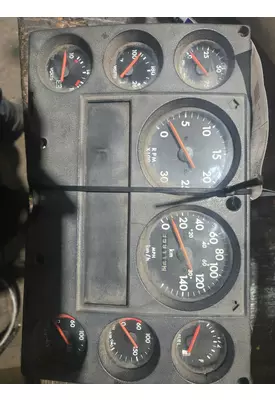 FREIGHTLINER FL80 Instrument Cluster