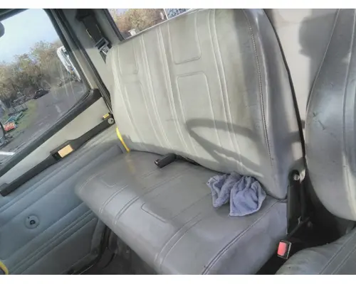 FREIGHTLINER FL80 SEAT, FRONT