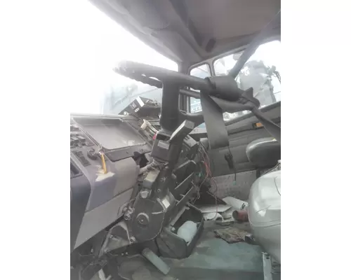 FREIGHTLINER FL80 STEERING COLUMN