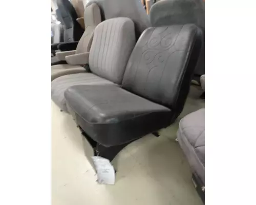 FREIGHTLINER FL80 Seat, Front